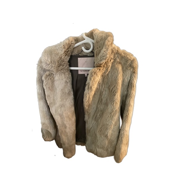 Aritzia Jacket - Picture 1 of 1